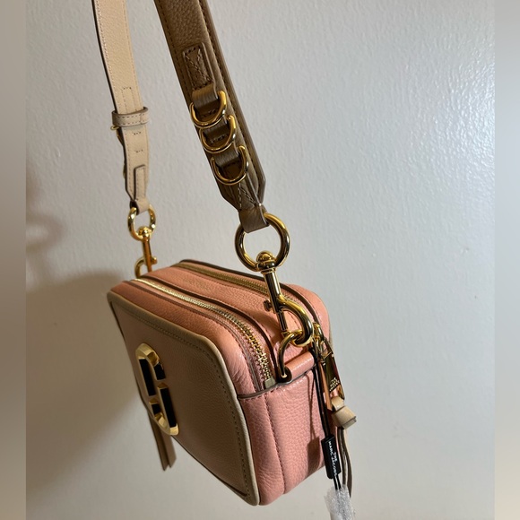 Marc Jacobs The Softshot 21 in Apricot Beige - Picture 15 of 16